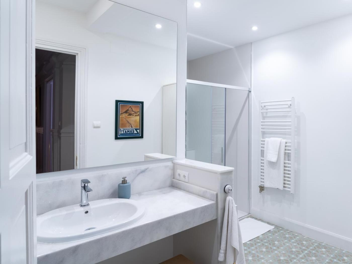 Housingleon Gaudi Suites Buitenkant foto