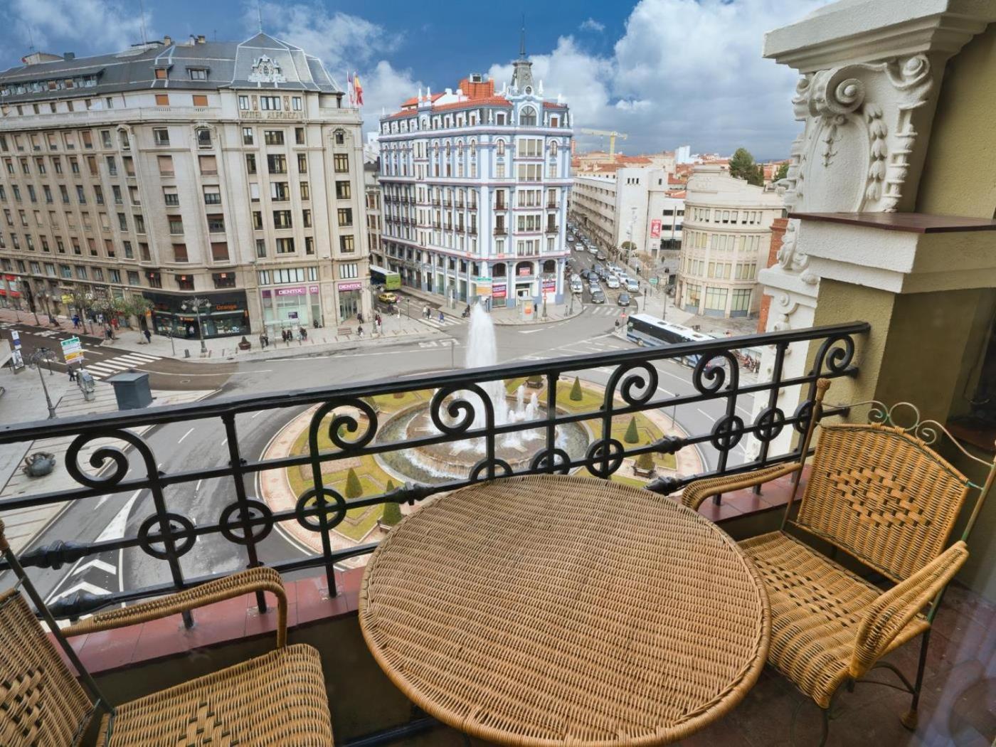 Housingleon Gaudi Suites Buitenkant foto